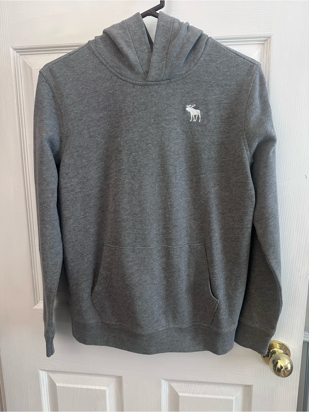 abercrombie kids gray hoodie with embroidered moose logo Boys Size XL 15/16
